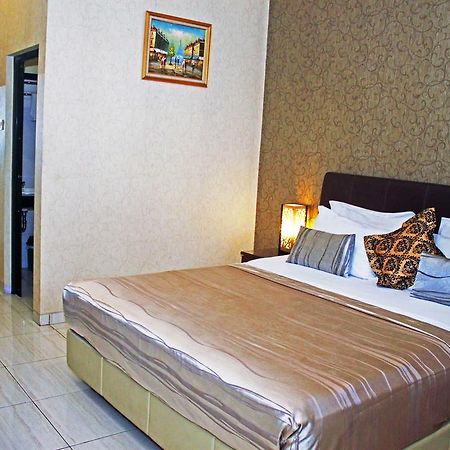 Hotel C3 Semarang Zewnętrze zdjęcie