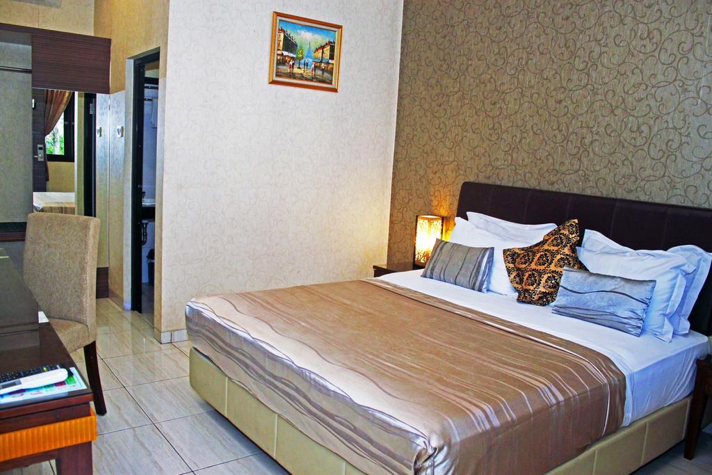 Hotel C3 Semarang Zewnętrze zdjęcie