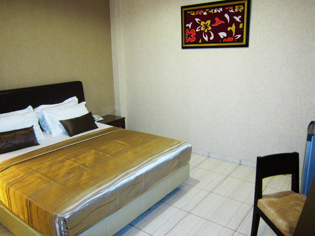 Hotel C3 Semarang Pokój zdjęcie