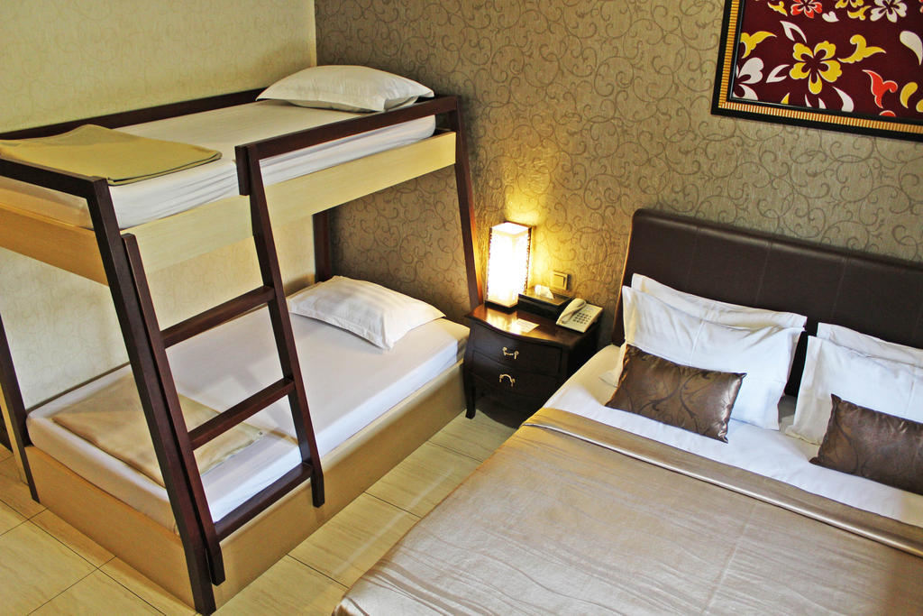 Hotel C3 Semarang Pokój zdjęcie